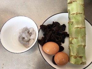 Healthy Low-calorie Home Cooking——scrambled Eggs with Shrimps, Lettuce, Fungus [panasonic Split Rice Cooker] recipe