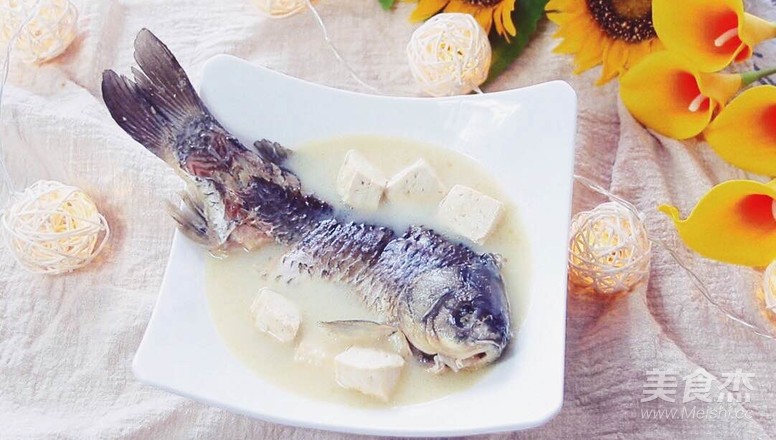 Milky White Crucian Fish Tofu Soup recipe