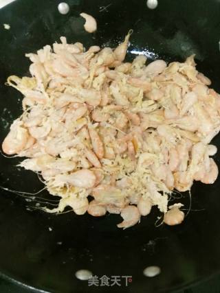 Scrambled Eggs with Snow Shrimp recipe