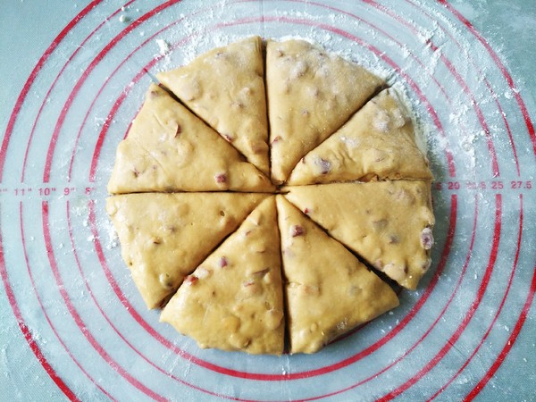 Red Dates and Brown Sugar Yogurt Scones recipe