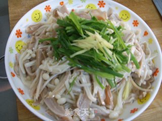 Scallion Oil Enoki Mushrooms Mixed with Belly Shreds recipe