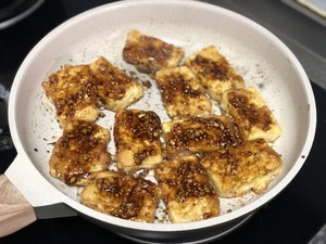 Spicy and Crispy Tofu, No Oven Needed, Tender and Spicy on The Outside recipe