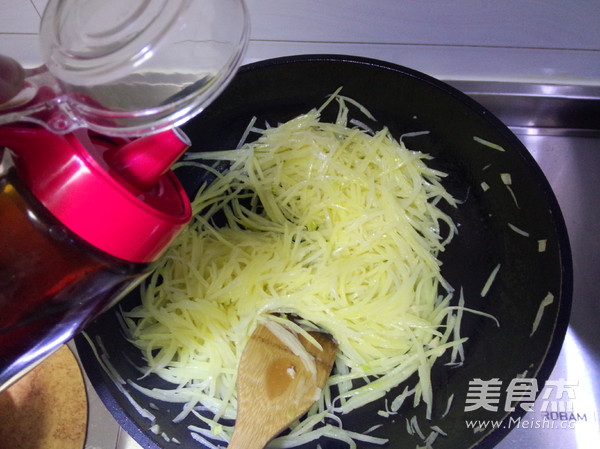 Vinegar Shredded Potatoes recipe
