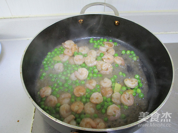 Fresh Dew Green Beans and Shrimp recipe