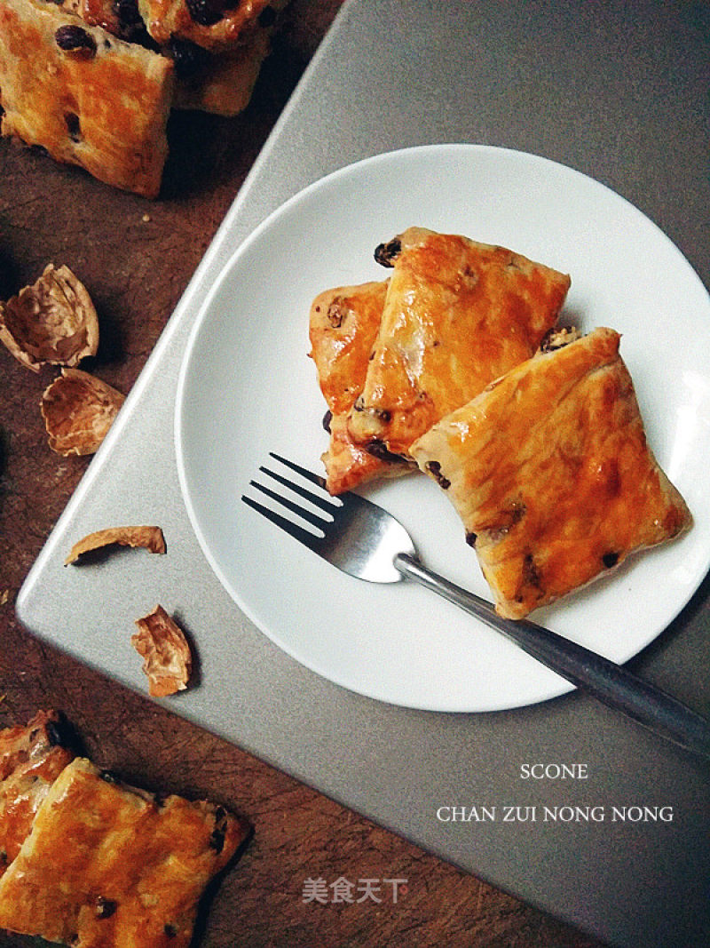 Quick English Dessert——chocolate Walnut Raisin Scon recipe