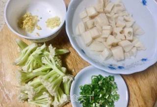 #年味儿# Appetizing and Refreshing Cauliflower Mixed Lotus Root recipe