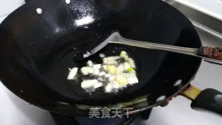 Stir-fried Cauliflower with Oil Residue recipe