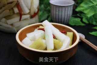 Hot and Sour Radish Sticks recipe