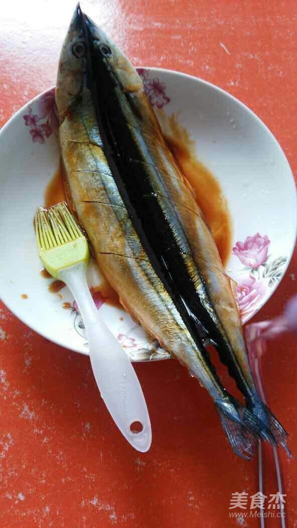 Grilled Saury with Chopped Pepper recipe