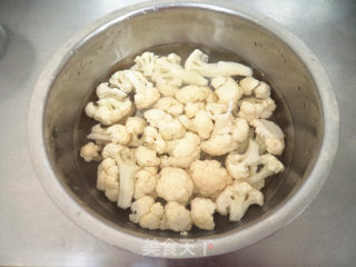 Stir-fried Cauliflower with Ham recipe