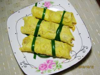 Egg Crust Shrimp Roll recipe