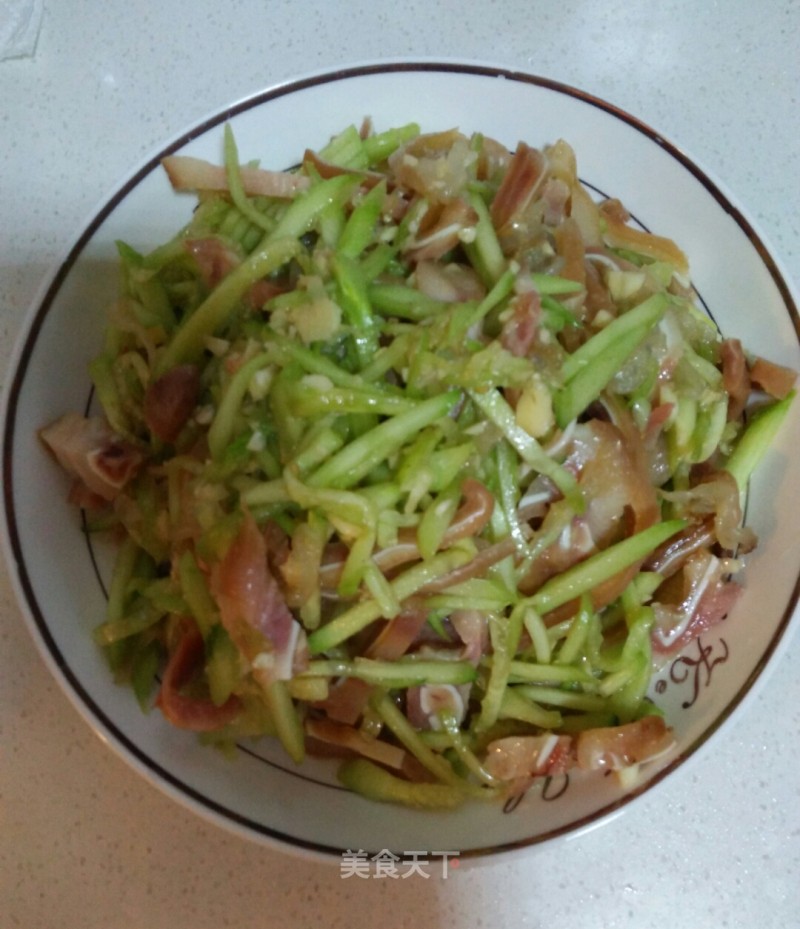 Pork Ears Jellyfish and Cucumber Shreds in Cold Dressing