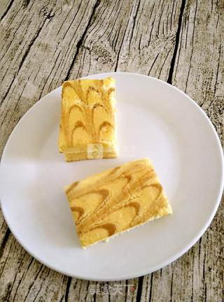 Feather Pattern Cake recipe