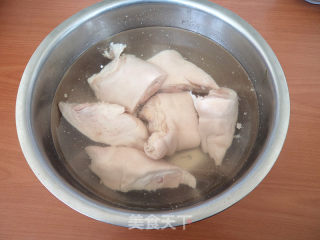 Braised Pork Trotters with Sauce recipe