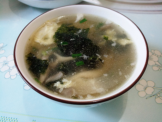 Pork Xiuzhen Mushroom Seaweed Egg Soup recipe