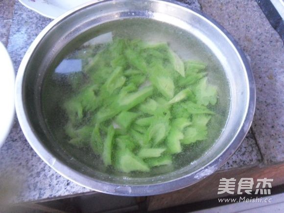 Pepper Bitter Gourd Salad recipe