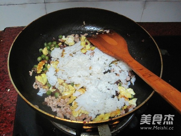 Fried Rice with Green Beans and Eggs recipe