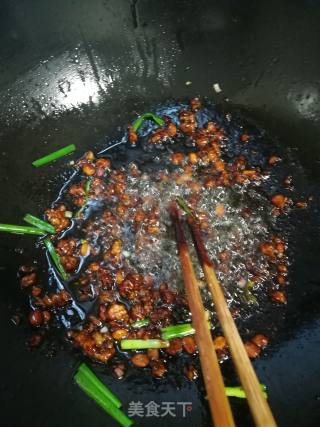 Fried Hor Fun with Fried Sauce recipe