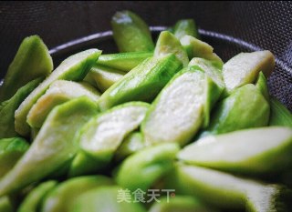 Loofah Fried Egg Soup recipe