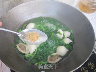 Conch Ball and Spinach Soup recipe