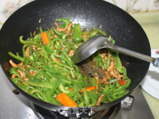 Stir-fried Green Pepper with Shredded Pork recipe