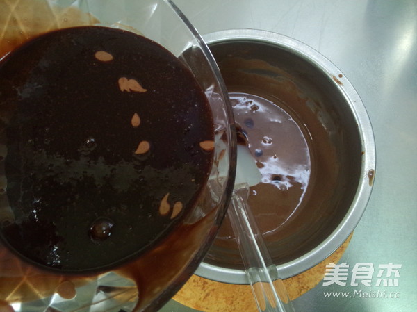 Dark Chocolate Mousse Cake recipe