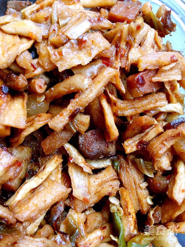 Stir-fried Dried Radish with Bacon recipe