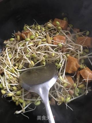 Soy Bean Curd Stew with Bean Sprouts recipe