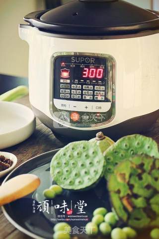 Peach Gum Tremella Stewed Lotus Seed recipe