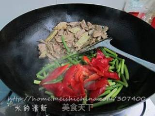 Replenishing The Liver and Improving Eyesight, Nourishing Blood-stir-fried Pork Liver with Hunan Cuisine recipe