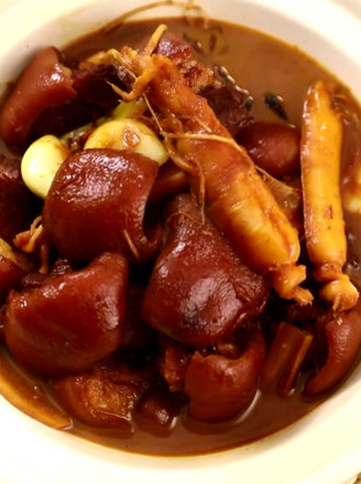 Yue Gourmet-stewed Pork Knuckle with Ginseng