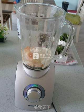 Peach Flavored Milkshake recipe