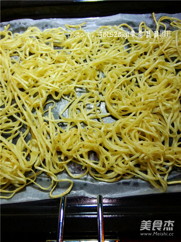 Black Pepper Roasted Noodles recipe