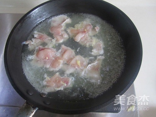 Stir-fried Colorful Fish Fillet with Snow Peas recipe