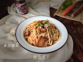 Stir-fried Bacon Rice Noodles with Mushroom and Black Bean Sauce recipe