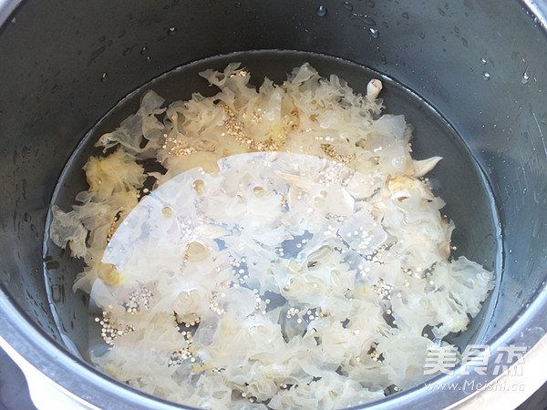 Quinoa, Lily, Red Date and Tremella Soup recipe