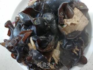 Fried Pork with Fungus recipe