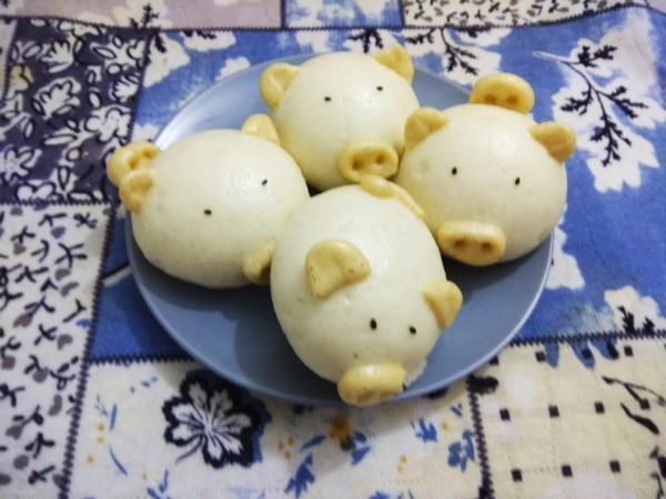 Color-changing Piglet Buns recipe