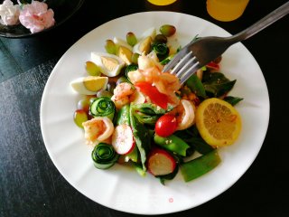 Healthy Food to Eat While Being Thin ~ Light Vegetable and Shrimp Salad recipe