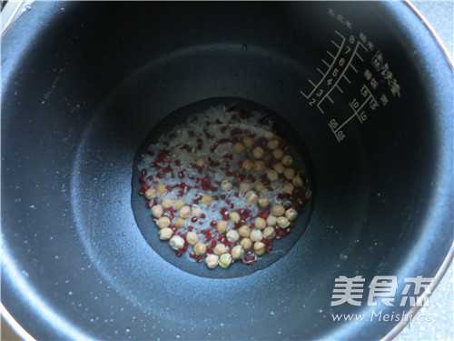 Joyoung 4.0 Iron Kettle Rice Cooker Experience Report + Chickpea and Red Date Congee recipe