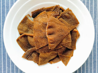 Daylily Mixed with Beef Tripe recipe