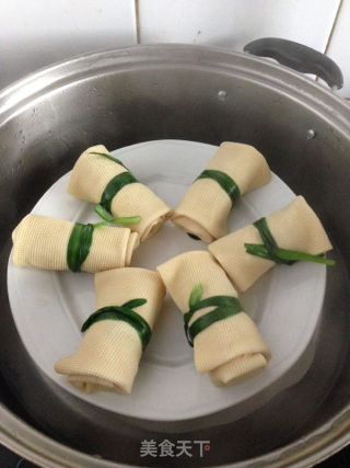 A Bite of Fresh Tofu Skin Rolls recipe