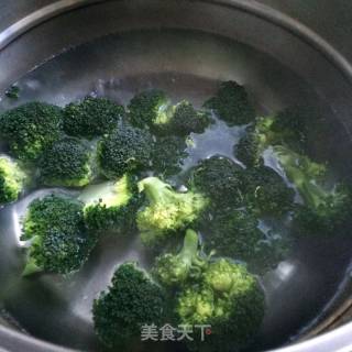 Fried Broccoli with Shrimp recipe