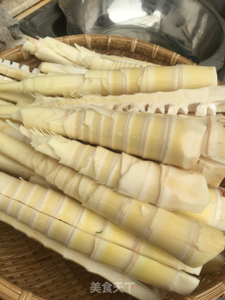 Hakka Bitter Bamboo Shoots in Pot recipe