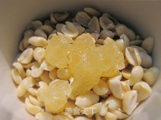 Homemade Xiamen Flavor Sweet Soft Peanut Soup recipe