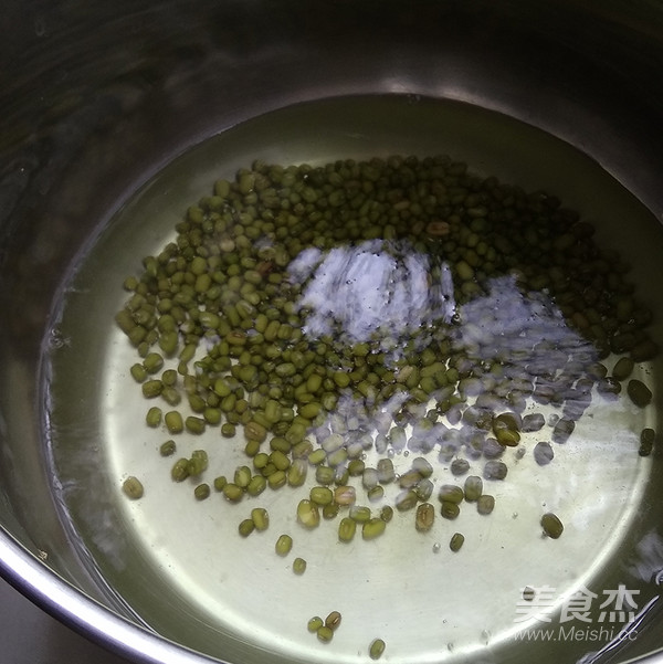 Snow Swallow Mung Bean Soup recipe