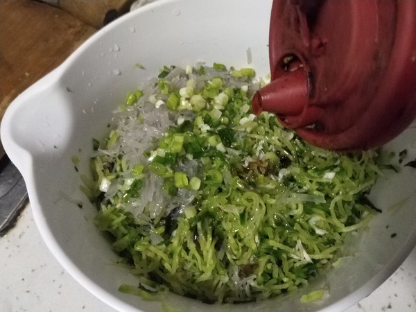 Vegetarian Radish Vermicelli Buns recipe