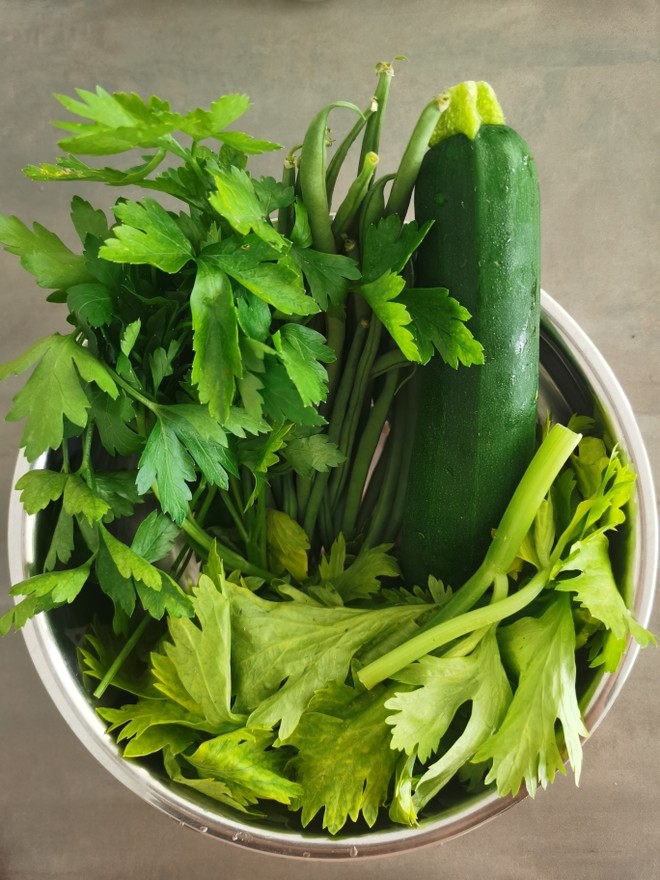 Green Tonic for Detoxification and Liver Nourishment recipe