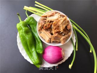 Stir-fried Pork Ribs with Green Pepper recipe