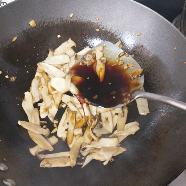 Fried Pork with Pleurotus Eryngii recipe